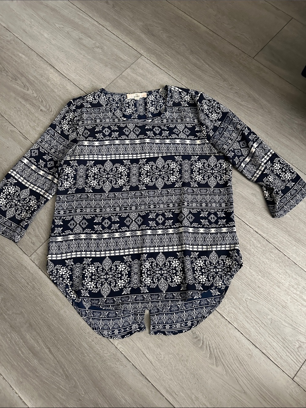 Pink Republic Navy & White Patterned Tunic Top size large